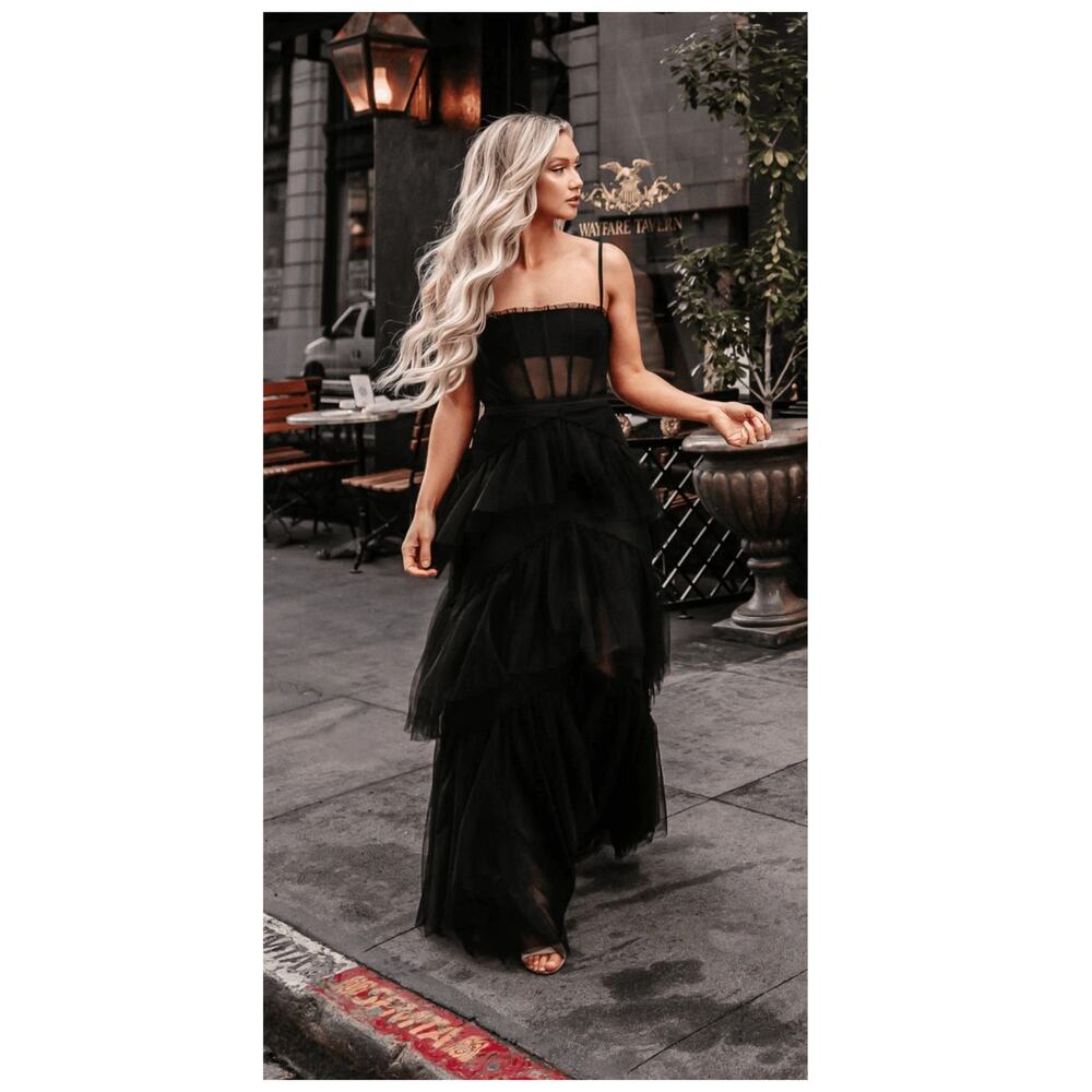 Betsy & Adam Tiered Tulle Ruffle Gown Size 10